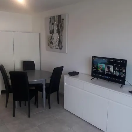 Appartement Dans Les Vignes Varoises Brue-Auriac Exterior foto