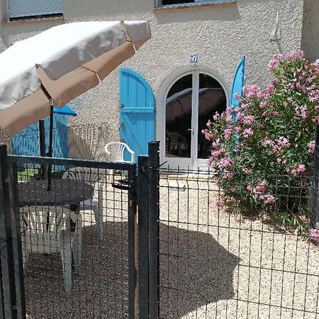 Appartement Dans Les Vignes Varoises Brue-Auriac Exterior foto